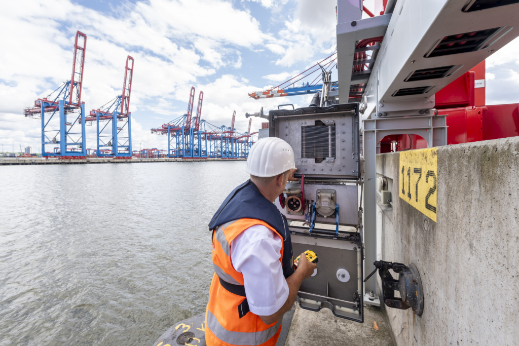 Test phase of shore power supply at EUROGATE Container Terminal Hamburg